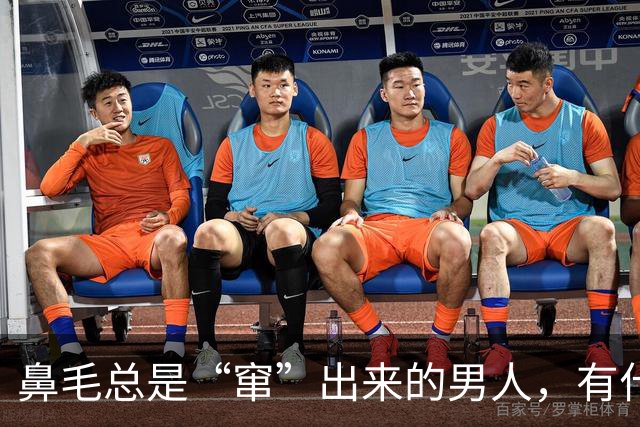 鼻毛总是“窜”出来的男人，有什么不同？鼻毛变白，暗示了什么？